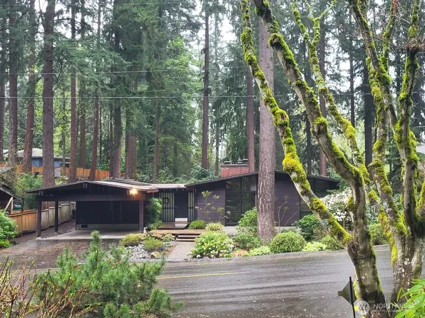 134 SW 202nd Street, Normandy Park, WA 98166