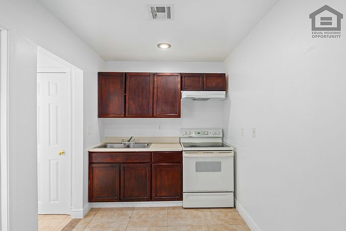 1st image of 3601 W Melvin St APT 1