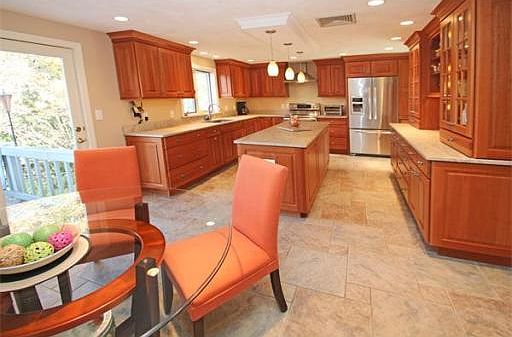 5th image of 3 Upland Ln