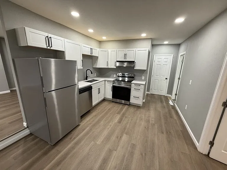 3600 E Uintah St #A — Photo 17
