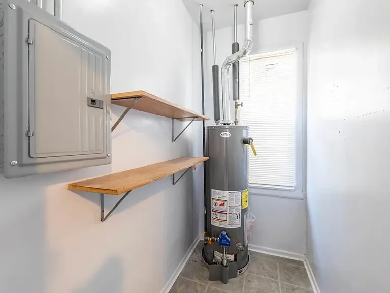 2752 S Kedvale Ave #2R — Photo 9