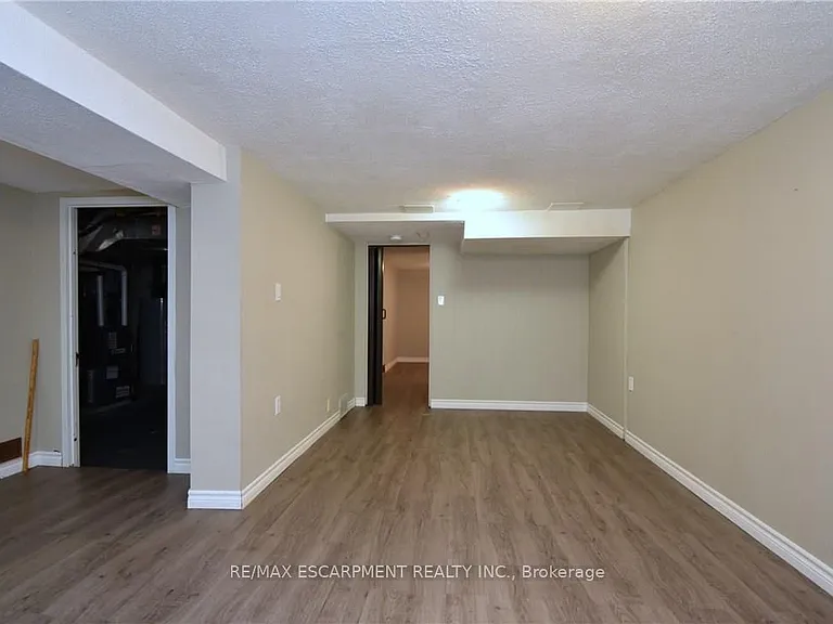 278 Huxley Ave S — Photo 23