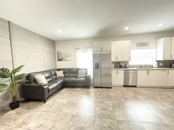 5743 Palmer Blvd #74, Sarasota, FL 34232