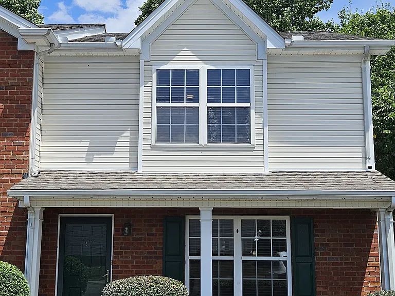 3059 London View Dr — Photo 1