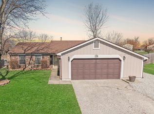 1166 Pilgrim Rd, Greenwood, IN 46142