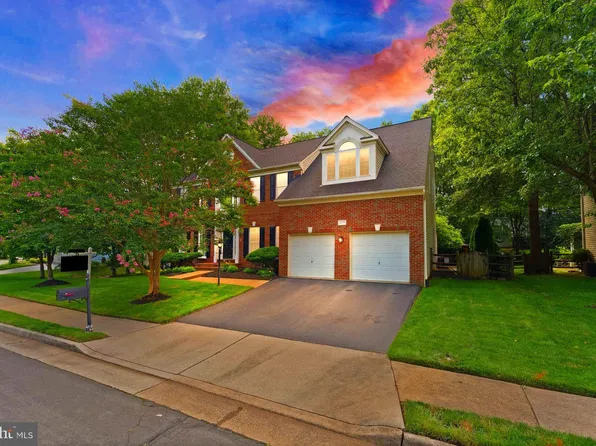 47236 Middle Bluff Pl, Sterling, VA 20165