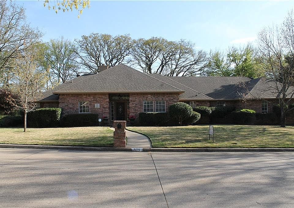 1st image of 806 Oak Shadows Ct