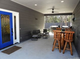 1300 Lakeridge Loop, Lakehills, TX 78063