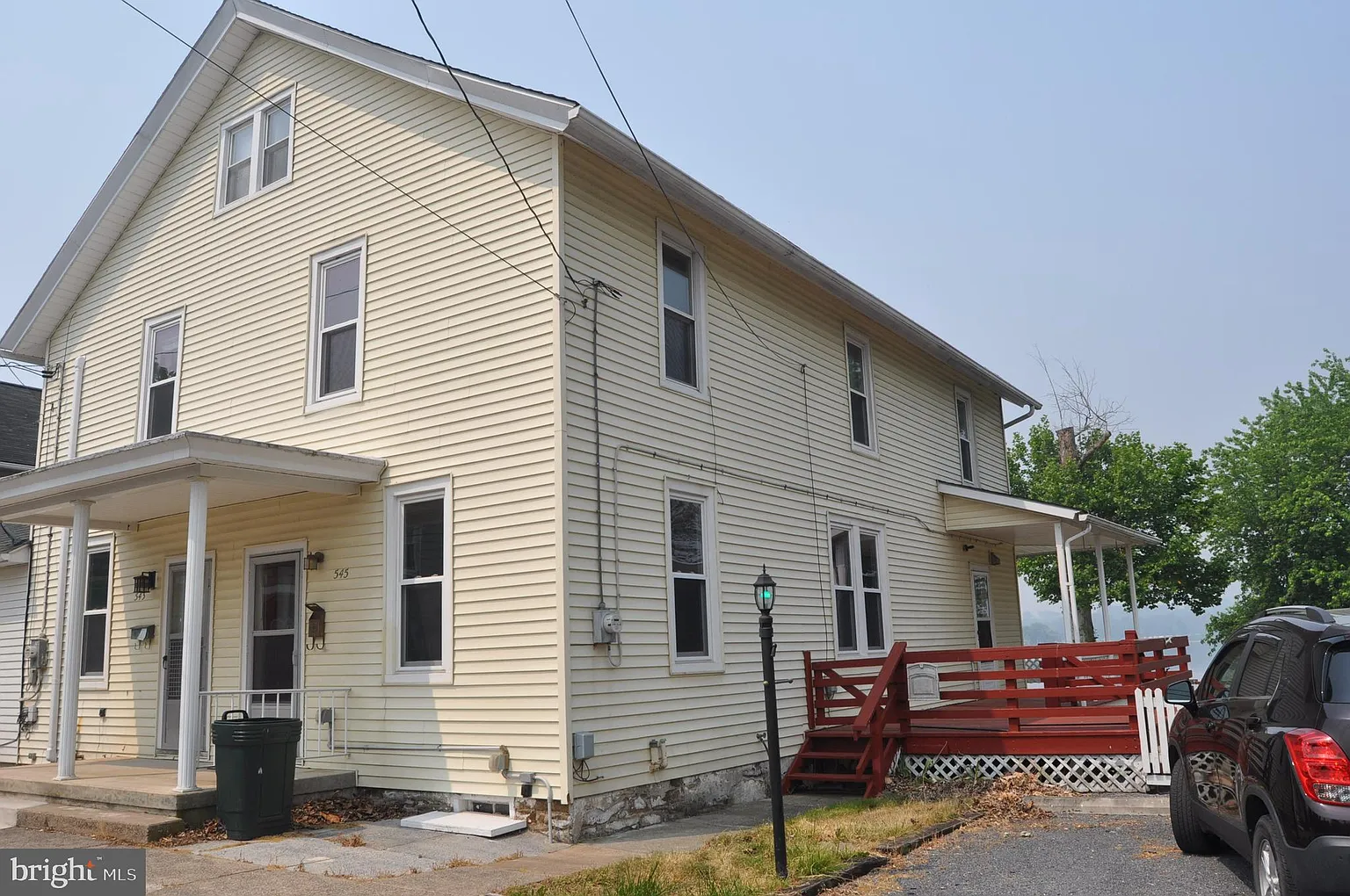545 Front St photo 1