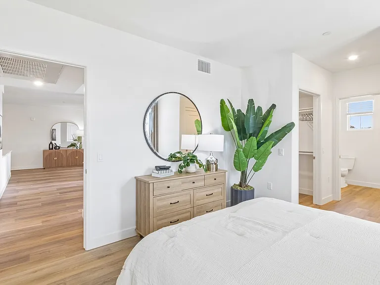 Avia La Jolla — Photo 16