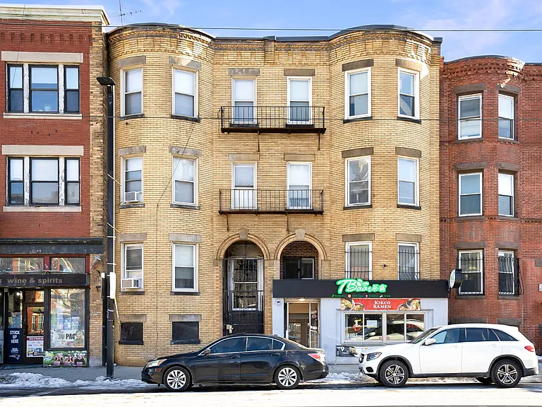 754 Huntington Ave #6 — Photo 4