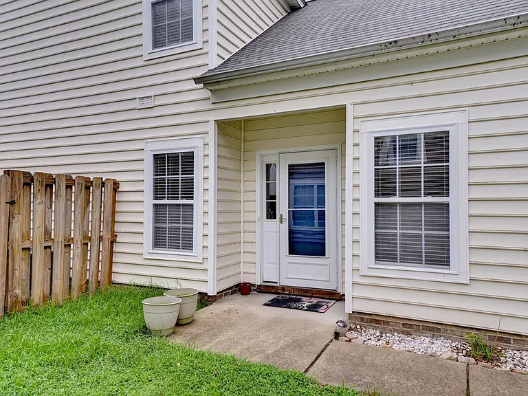 405 Dorothy Dr — Photo 3