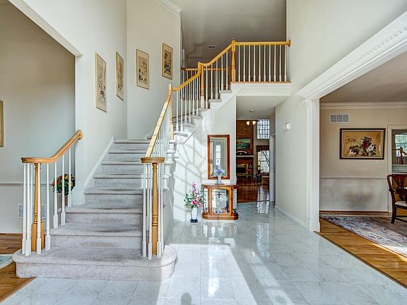 5th image of 3802 Hunt Manor Dr