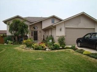 1316 Millennium Dr, Crown Point, IN 46307