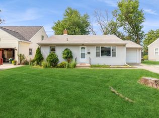 807 16th St, Ames, IA 50010