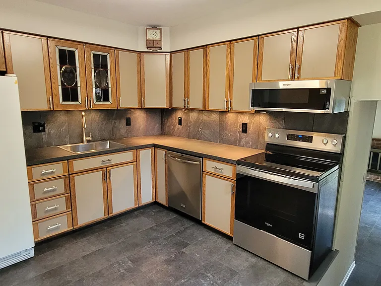 270 Riverview Rd — Photo 12