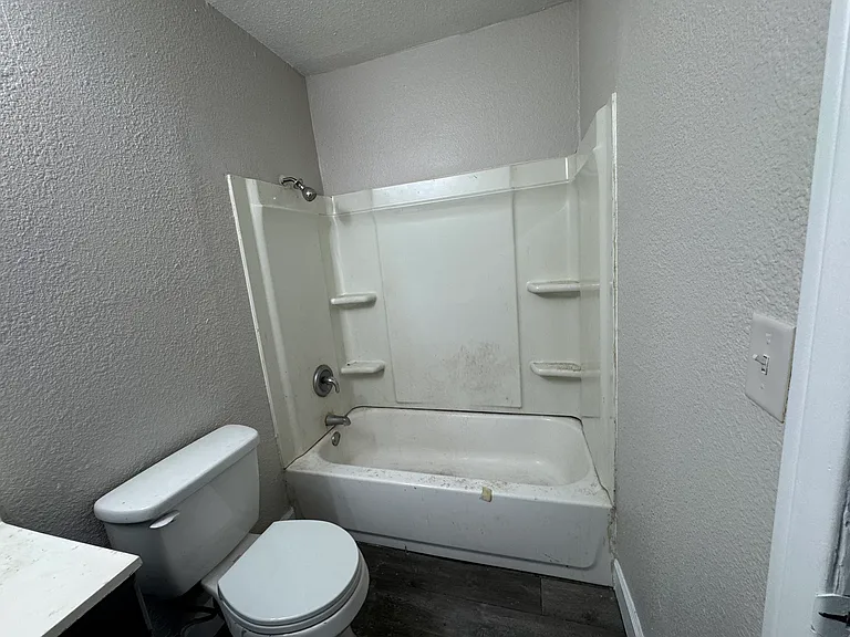 2829 Wheelwright Dr #B — Photo 15
