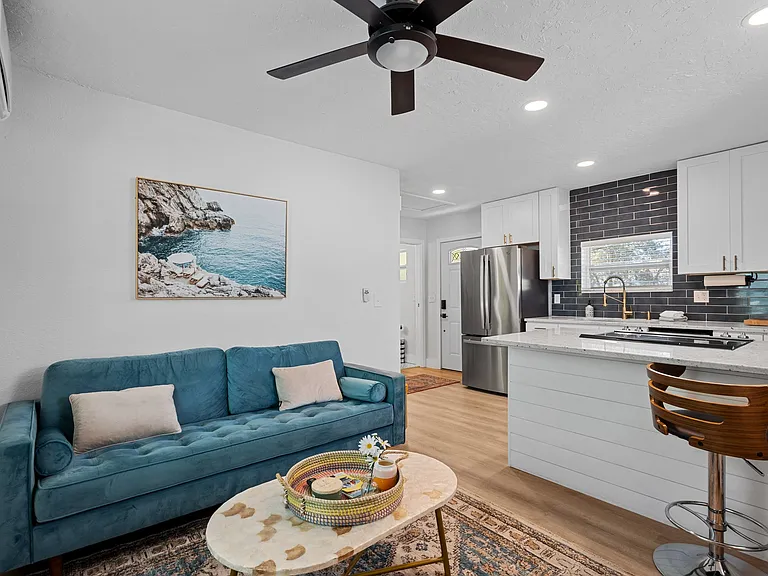 633 Virginia Dr #B — Photo 8