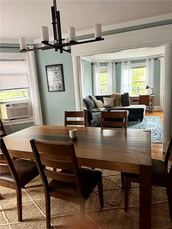 2 bed, 1.0 bath, 1186 sqft, $2,600 — Photo 3