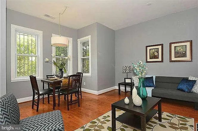 2 bed, 1.5 bath, 1580 sqft, $3,700 — Photo 3
