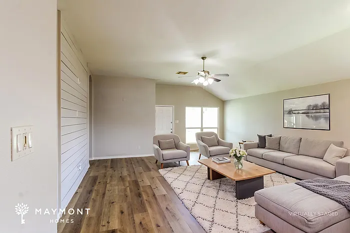 3 bed, 2.0 bath, 2108 sqft, $2,195 — Photo 4