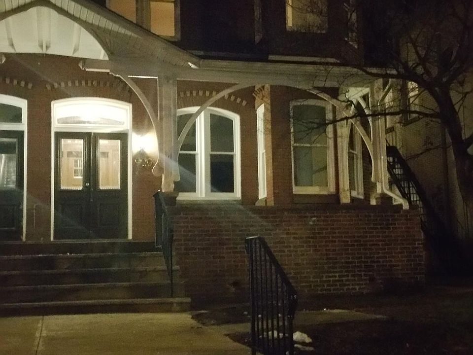 Apartment building
