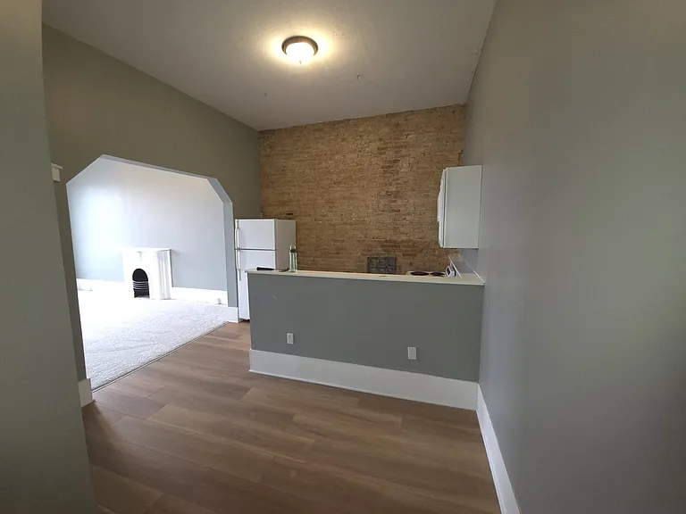 5 W Sandusky St #A — Photo 3