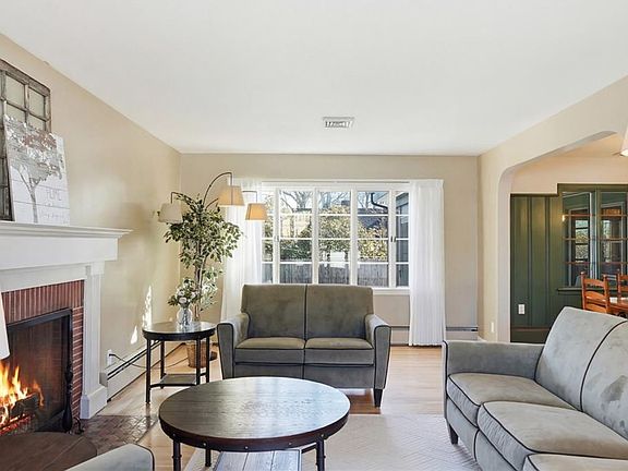 5th image of 242 Bretton Woods Dr