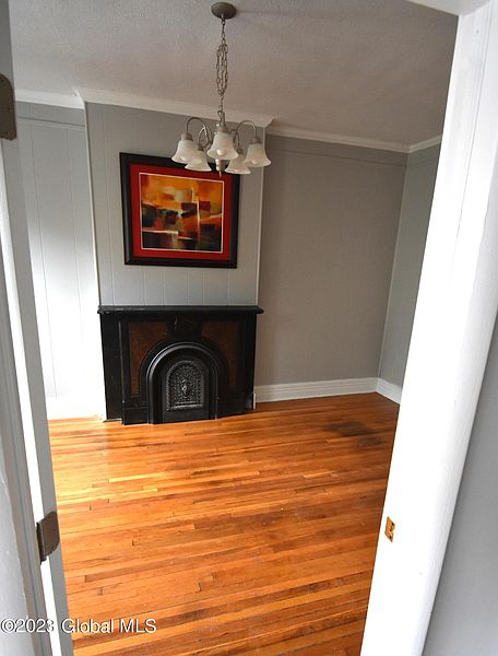 4th image of 115 Lark Street