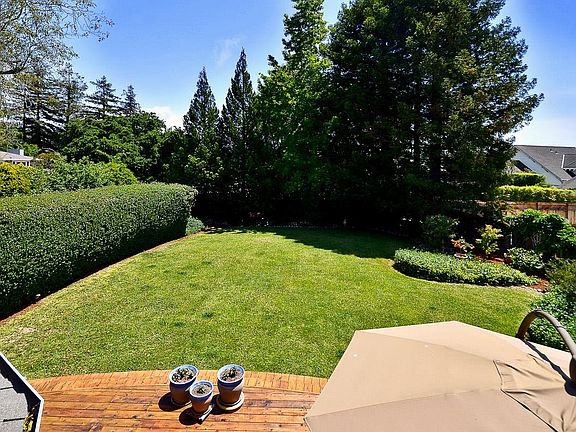 3rd image of 154 Fairland Way