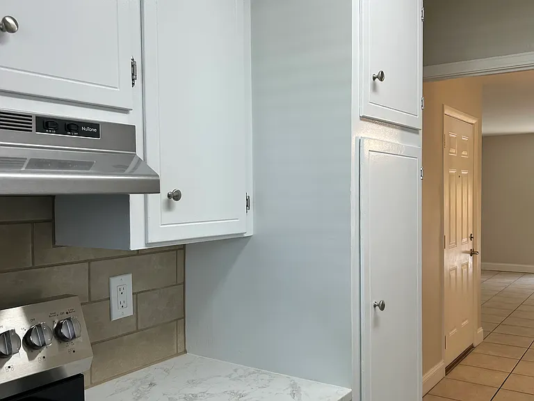 8101 Tippin Ave #F — Photo 2