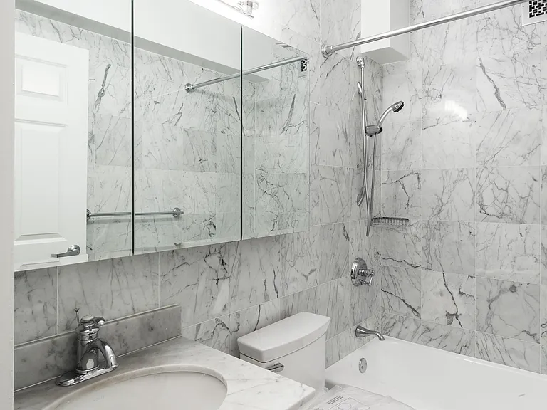 30 W 63rd St #30G — Photo 4