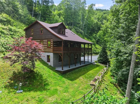 211 Wades Lane, Vilas, NC 28692