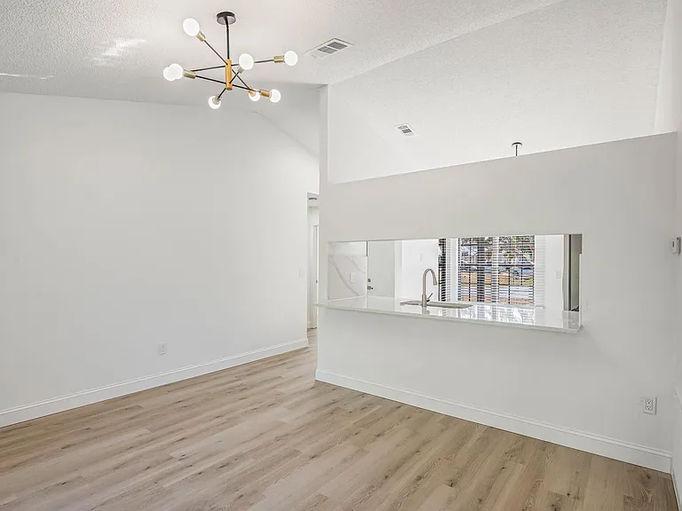 2861 Detached Cir SE — Photo 10