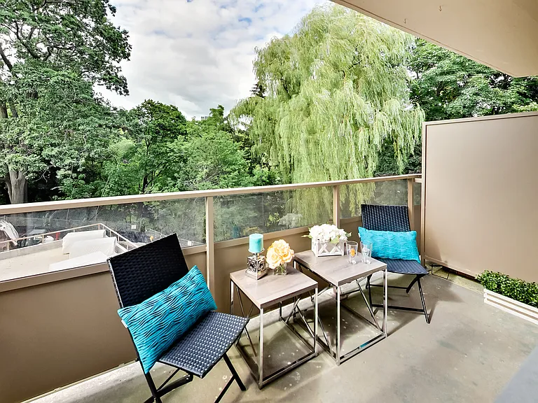 42 Glen Elm Ave #206 — Photo 60