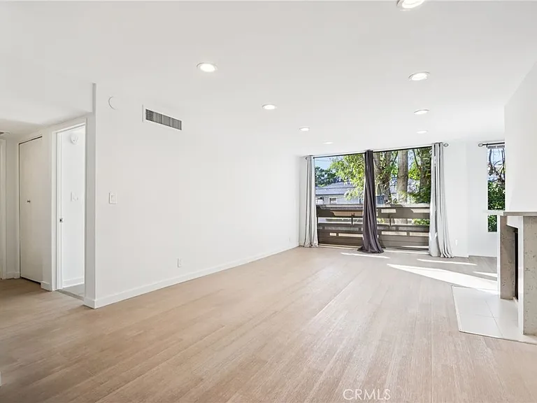 403 N Oakhurst Dr #204 — Photo 20