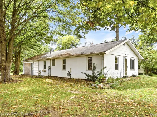8811 Van Cleve Rd, Vassar, MI 48768