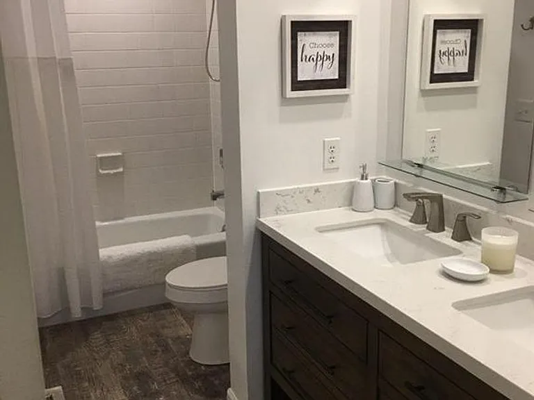646 Portside Dr — Photo 18