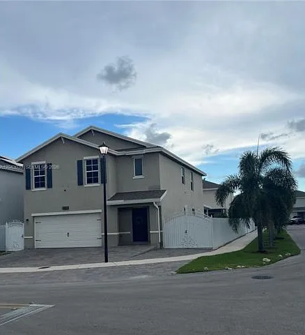 5 bed, 3.0 bath, 2580 sqft, $4,000 — Photo 1