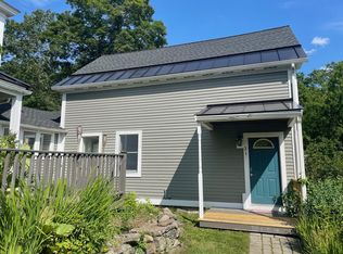 21 Court St #C, Groton, MA 01450
