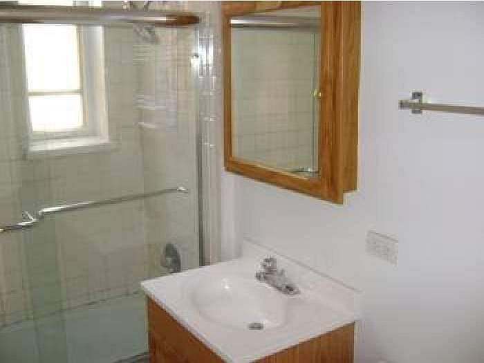 2nd image of 7659 N Paulina St #3
