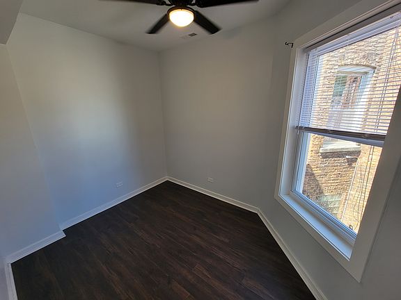 5th image of 4023 N Kilbourn Ave #2