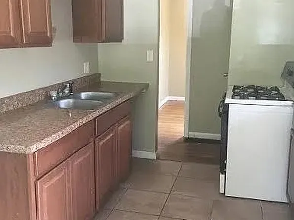 1313 Smith Rd, Columbus, OH 43207