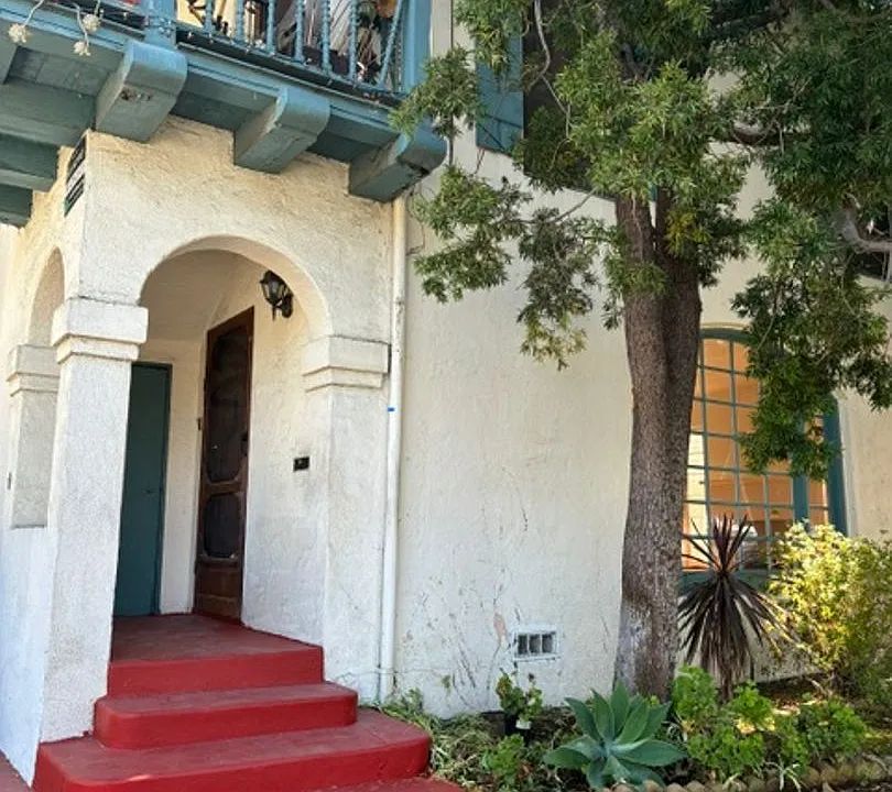 2112 E 1st St #42 & 44