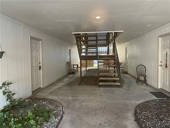 2nd image of 213 Rosebud St APT J