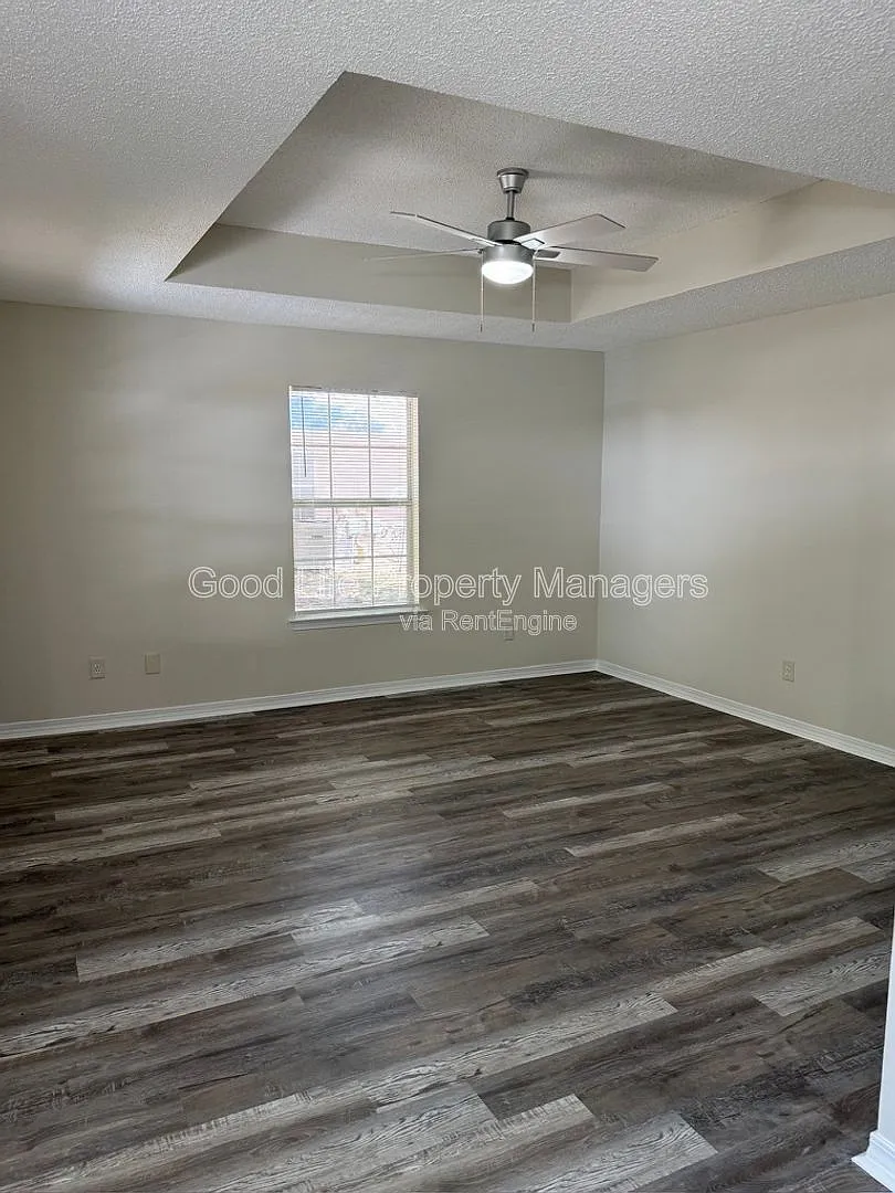 Building Photo - 9980 Bowman Ave #N