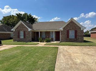 634 Old Humboldt Rd APT B, Jackson, TN 38305