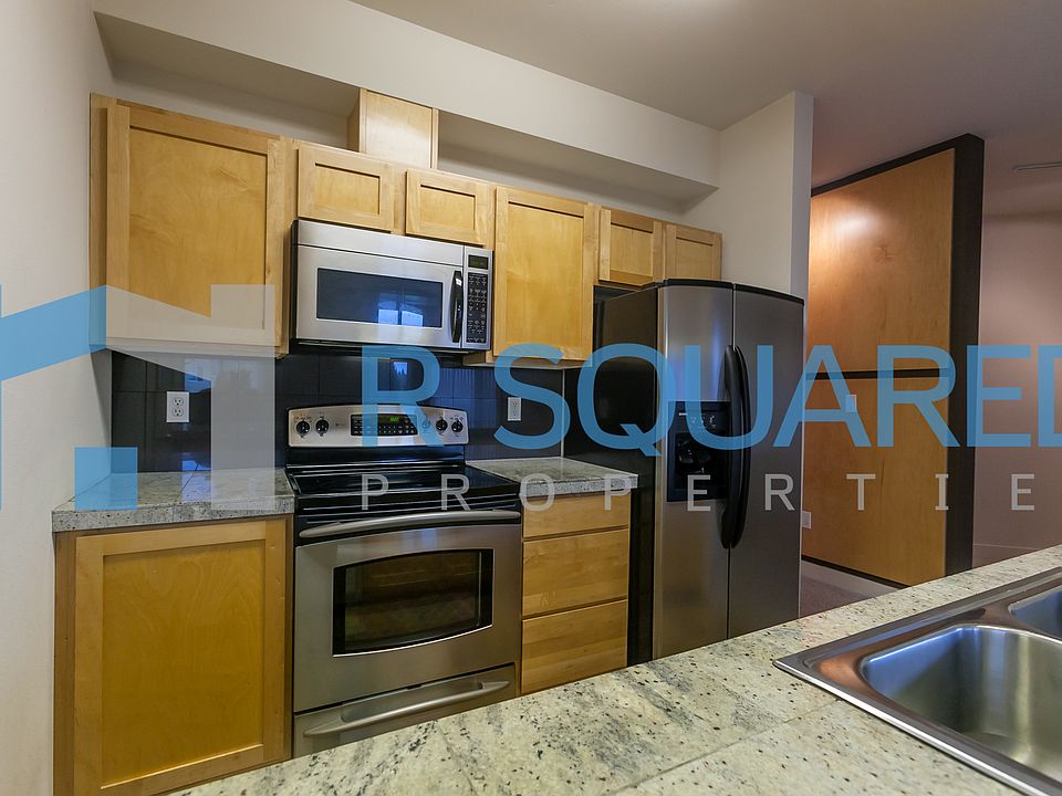 1st image of 300 110th Avenue Neunit #405