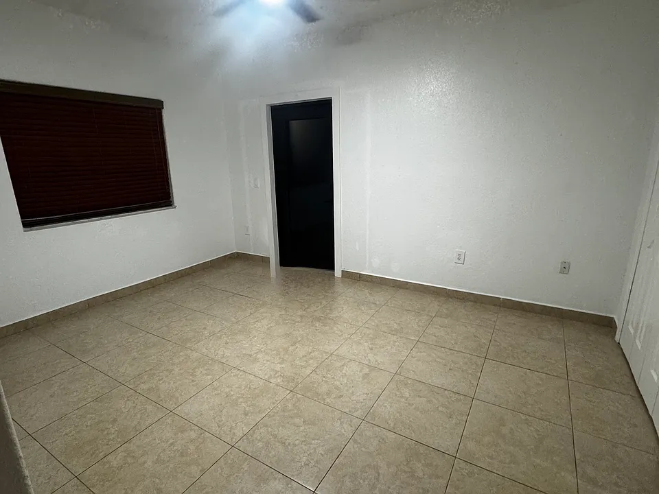 613 SE 14th Pl