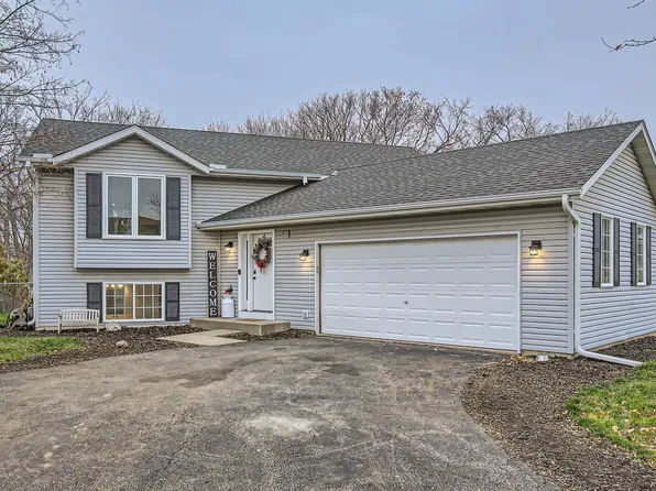 1016 E Orchard St, Belle Plaine, MN 56011